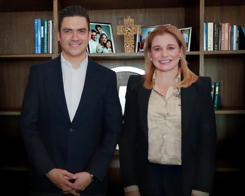Jorge Romero, presidente nacional del PAN y Maru Campos, gobernadora de Chihuahua.