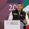 Alejandro Armenta, gobernador de Puebla, durante la Entrega de tarjetas de la Pensión Mujeres Bienestar en Acatzingo.