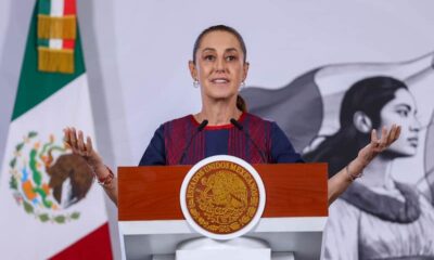 Claudia Sheinbaum Pardo, Presidente de México con vestido azul con rojo