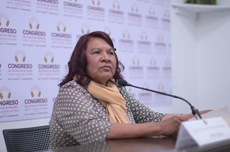 El Congreso de Veracruz confirmó el despido de Nayeli Moreno Gutiérrez, hija de la diputada local de Morena, Victoria Gutiérrez Pérez, tras presunto nepotismo.