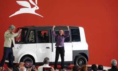 Claudia Sheinbaum Pardo, encabezó la presentación del vehículo Olinia