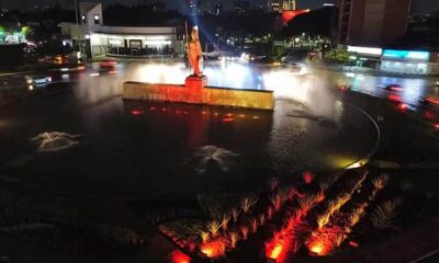 Glorieta de la Minerva de noche y con fuente