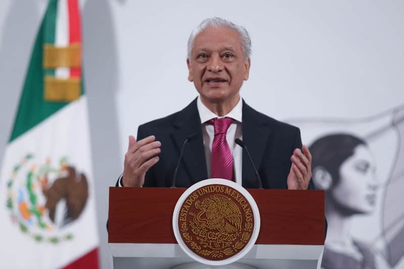 María Felicia Jiménez, esposa del exdirector de Pemex Víctor Rodríguez Padilla, denunció presunta violencia doméstica a través de videos publicados en YouTube. Además, pidió apoyo y protección para ella y sus hijos.