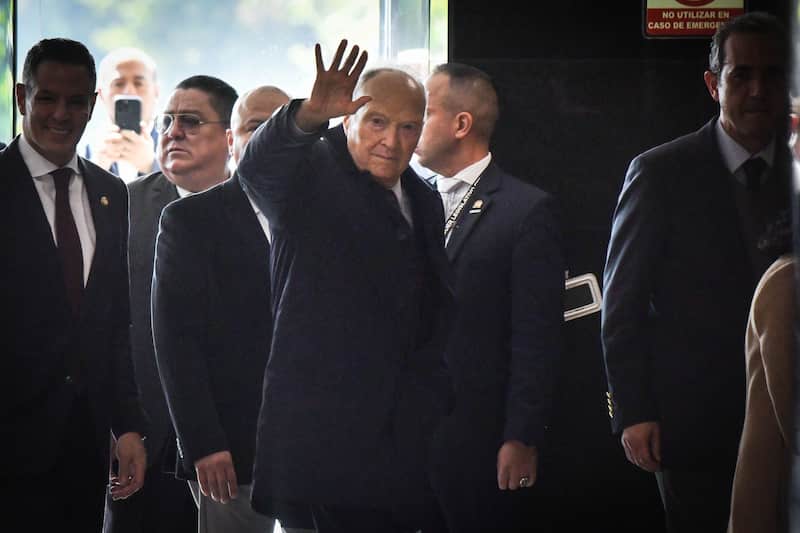 De acuerdo con su declaración patrimonial difundida por EL CEO, el exfiscal y actual embajador de México en Reino Unido, Alejandro Gertz, posee casas, vehículos de colección y participación en empresas inmobiliarias.