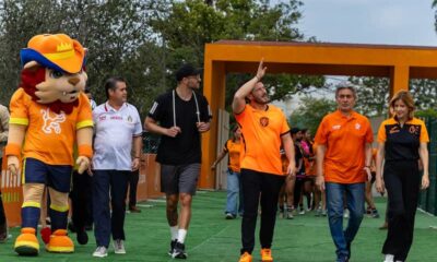 Samuel García y Gignac llegan a cancha en Nuevo León